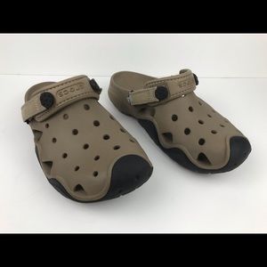 CROCS Men’s Sandals Size 8 Womens Size 10 Tan